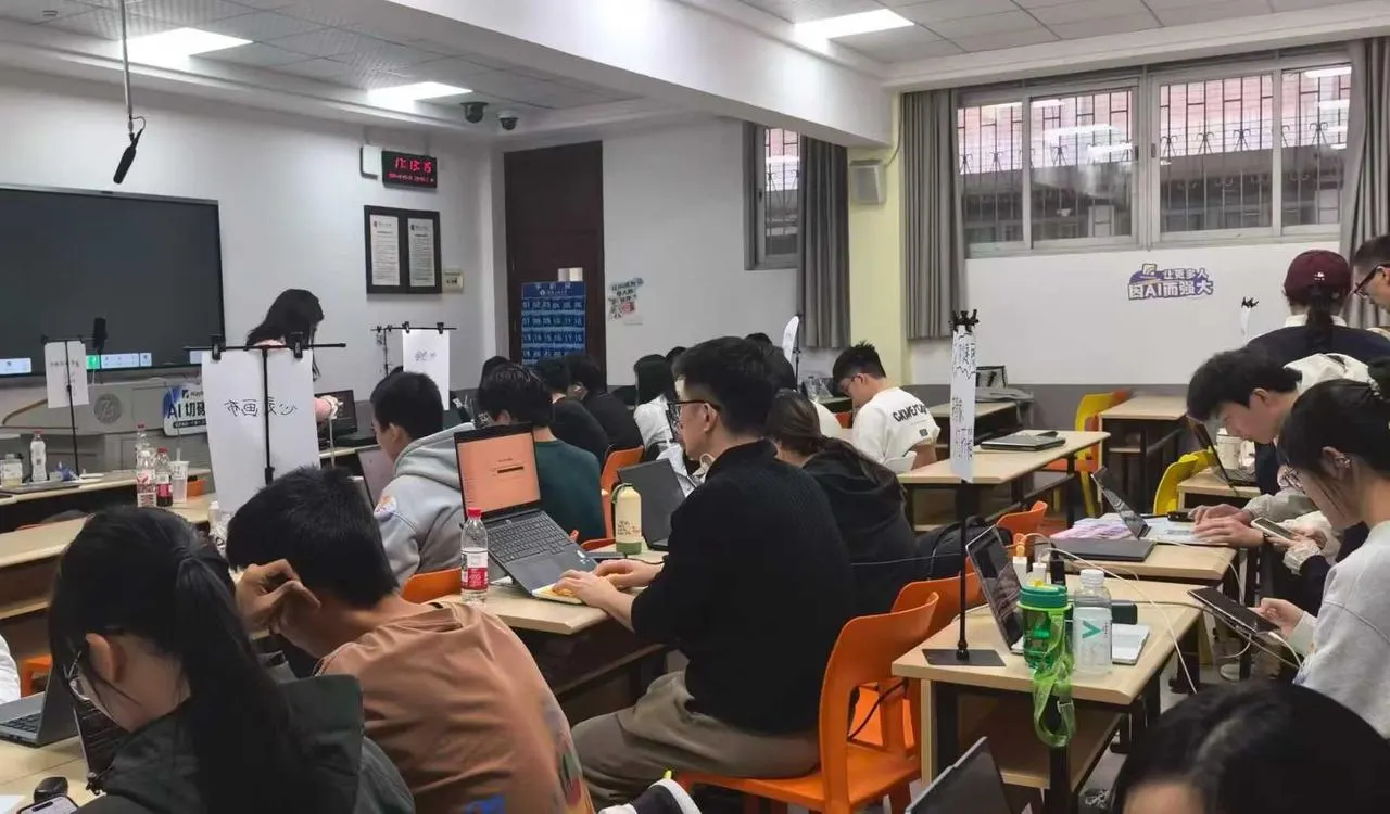 WaytoAGI工商大学黑客松活动图片 2
